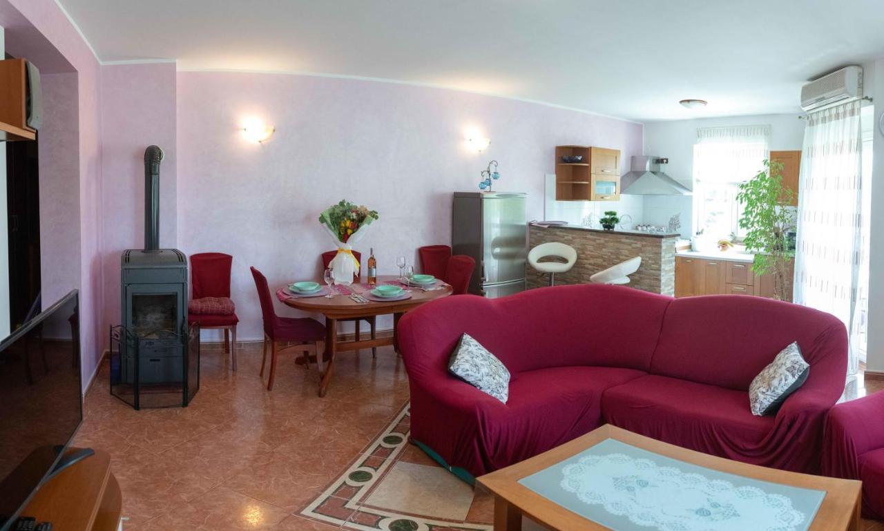 Apartment Kata Ровінь Екстер'єр фото