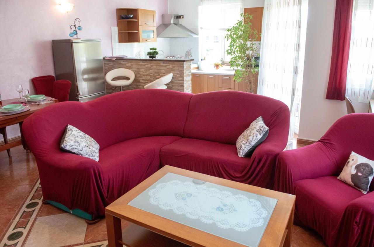 Apartment Kata Ровінь Екстер'єр фото